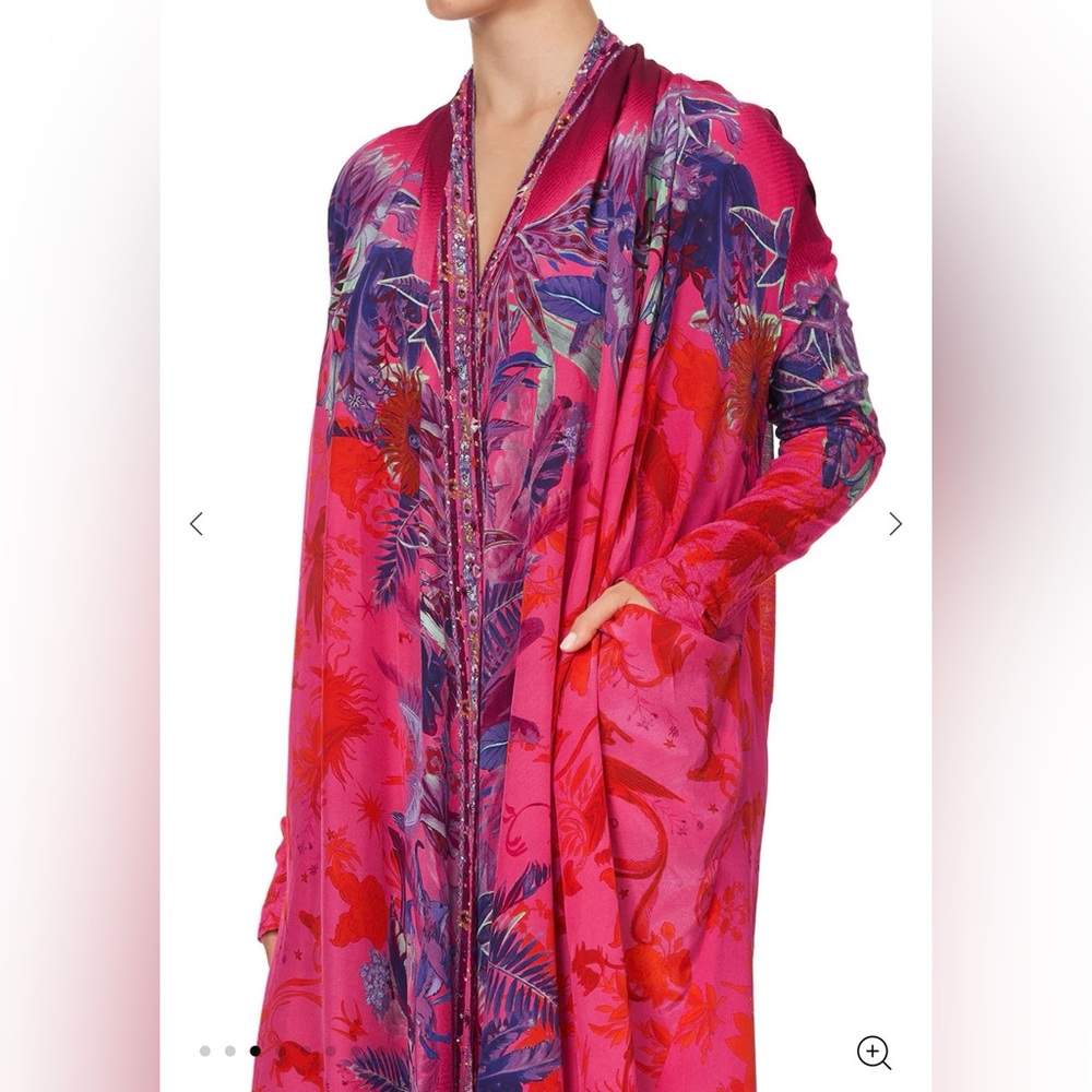 Long Casual Jacket With Pockets
Tropic Of Neon
